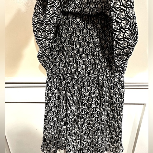 Black and white romper - Picture 3 of 8